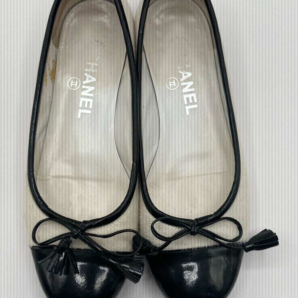 Chanel 2 tones pony hair,balet flats, back logo size 37 RARE